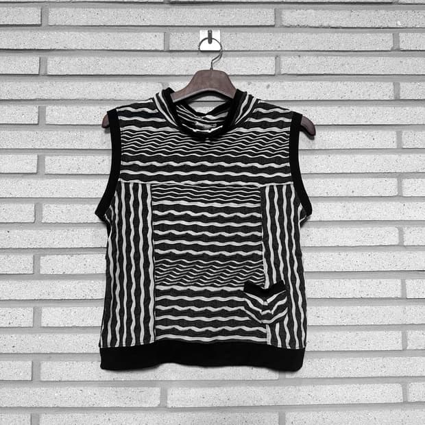 JPN VINTAGE 베스트 스트라이프 패턴 디테일 블랙