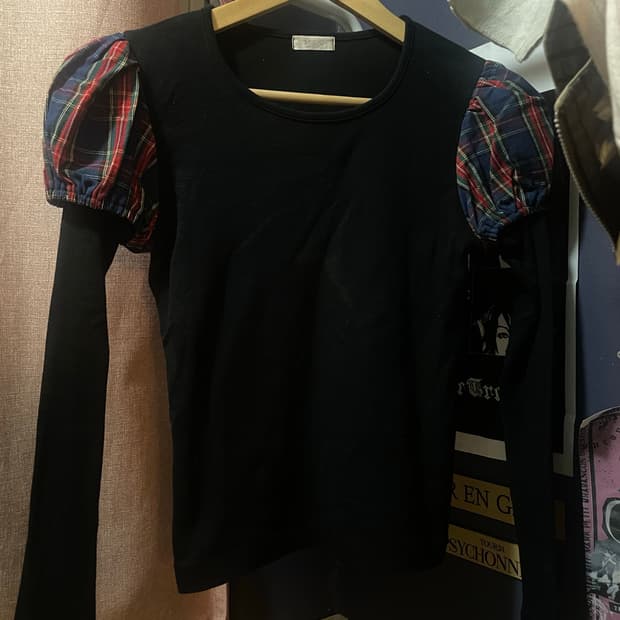 MILK 밀크 퍼프숄더 티셔츠