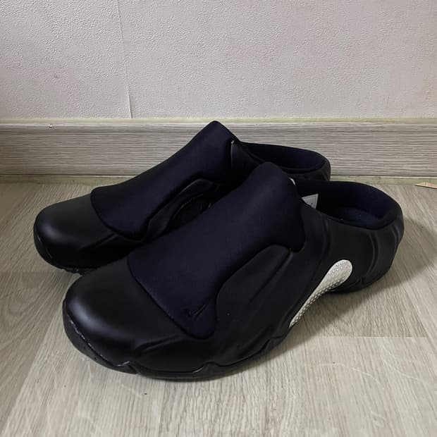 나이키 클로그포짓  블랙 메탈릭 실버 (HJ4325-001) 270