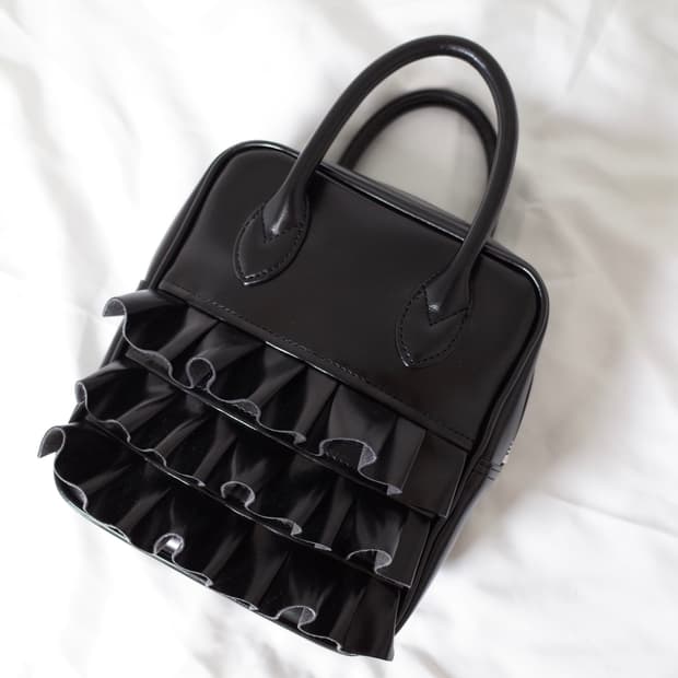 꼼데가르송 프릴백 블랙