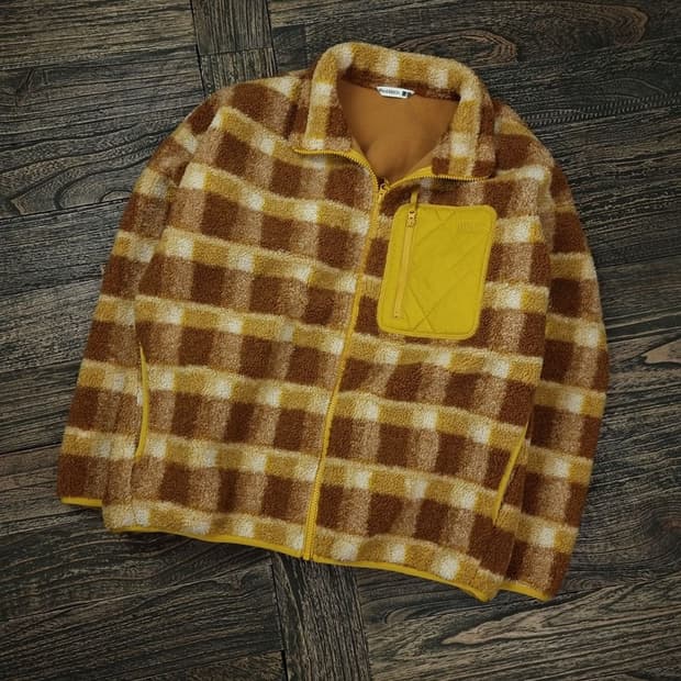 [유니클로 X JW 앤더슨] 로고 자수 체크 쉐르파 후리스 M16363