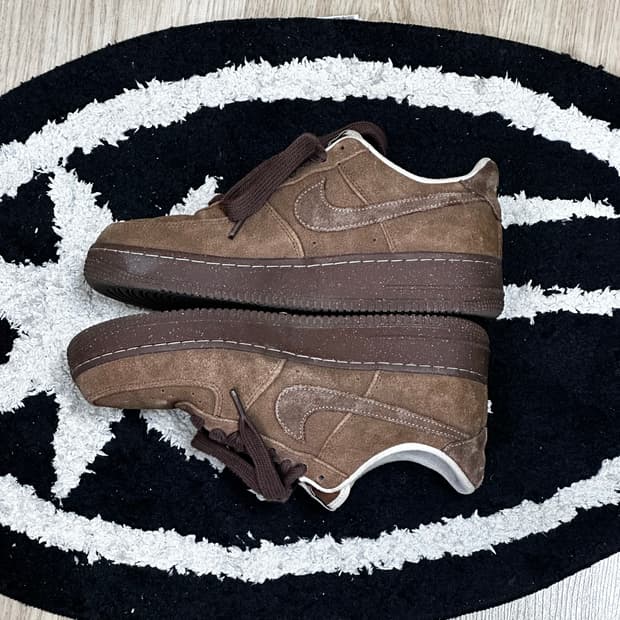 나이키 에어포스 1 '07 카카오 와우 275