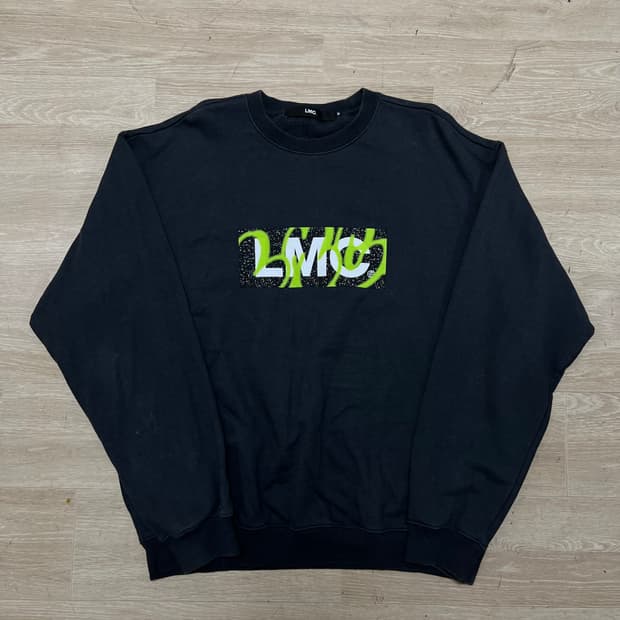 LMC 엘엠씨 남여공용 빅프린팅 기모 맨투맨 티셔츠 [블랙] M/95