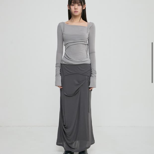 (세트)레이어드 롱슬리브 + 드레이프 롱 스커트