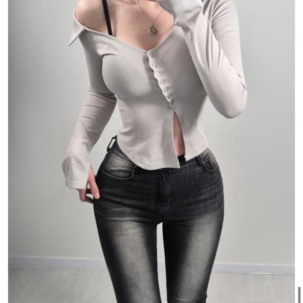 XERIF 세리프 원숄더 셔츠탑 / 지그재그 에이블리