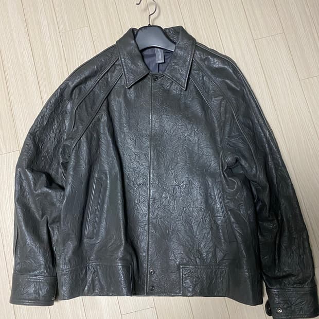 언어펙티드 바시티 레더 자켓