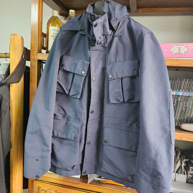 진한 네이비 cp컴퍼니 씨피 아웃포켓 야상형 나일론 자켓 105 사이즈