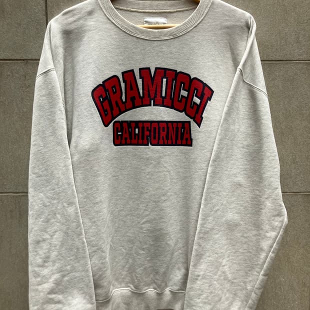 그라미치 아치로고 맨투맨 오트밀 L