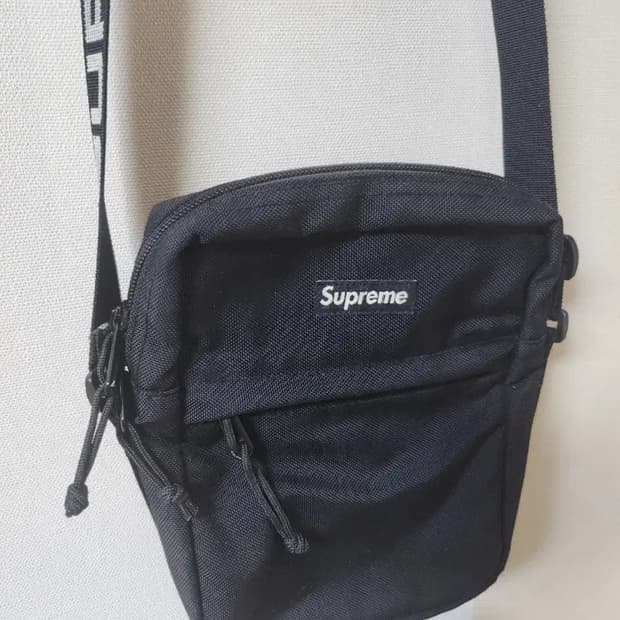 슈프림 숄더백 (정품)