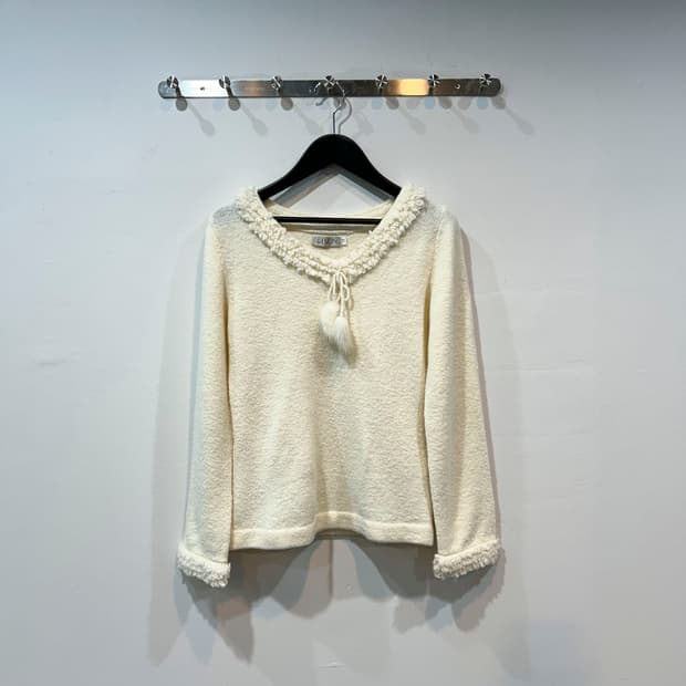 아이보리 퍼 디테일 top