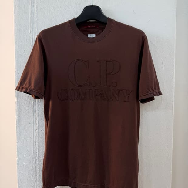 CP 컴퍼니 로고 반팔 티셔츠
