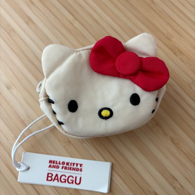 BAGGU 바쿠 키티 키링 백참