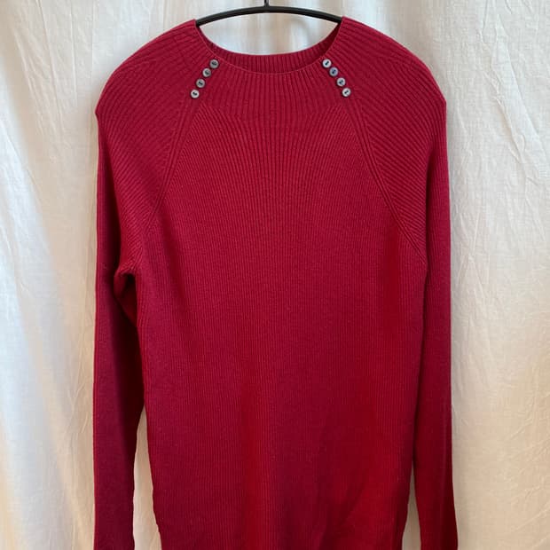 레드 단추디테일 니트탑(M-L)