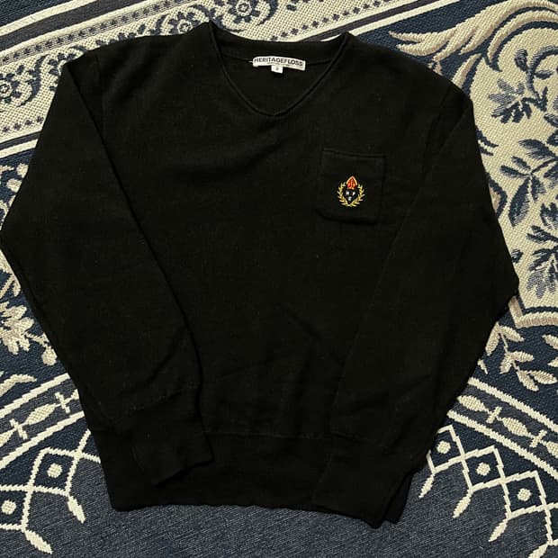 헤리티지플로스 울 브이넥 스웨터