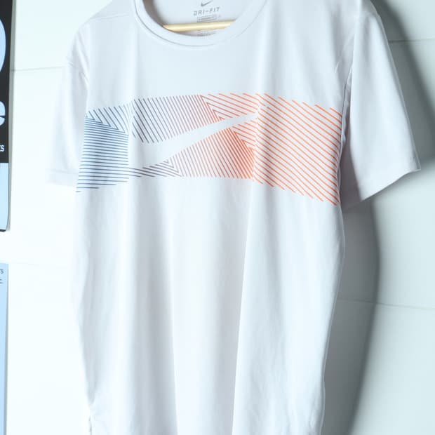 (L) 나이키 반팔 티셔츠 기능성 빅로고 화이트 런닝 러닝-H35724