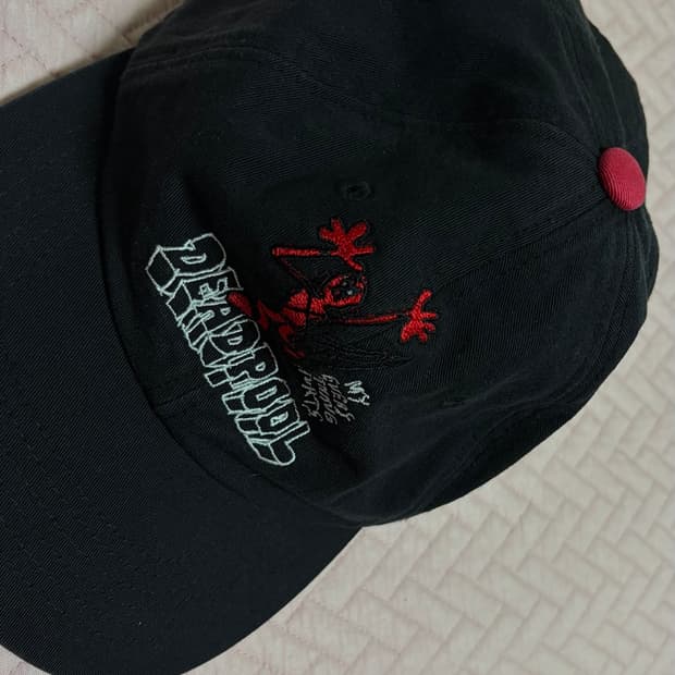 예스아이씨 데드풀 볼캡 모자