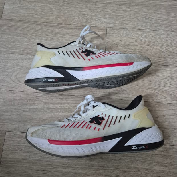 데상트 에너자이트 슈퍼 런닝화