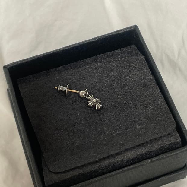 크롬하츠 실버 귀걸이