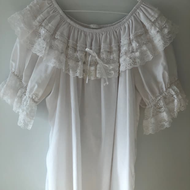 레이스 블라우스(화이트 색상이에요)