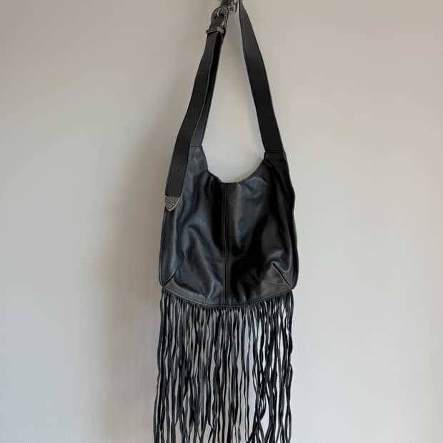 미스테리어스 호텔(THE MYSTERIOUS HOTEL) 웨스턴 레더백