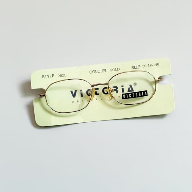 VICTORIA 옵티컬 골드 슬림 스퀘어 빈티지 안경