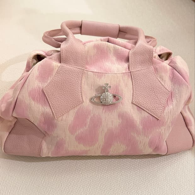 Vivienne Westwood 핑크 레오파드 보스턴백 브로치 포함