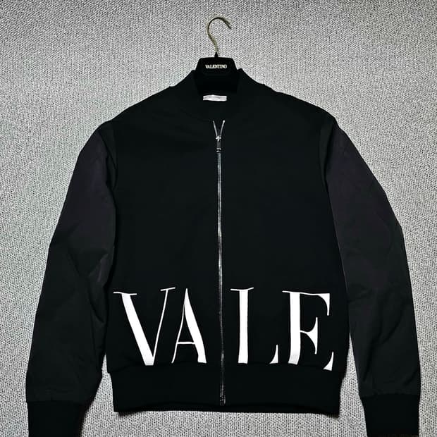 [M사이즈] 새상품급 발렌티노 VLTN 로고 봄버 자켓