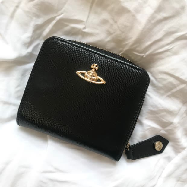 비비안웨스트우드 블랙 반지갑