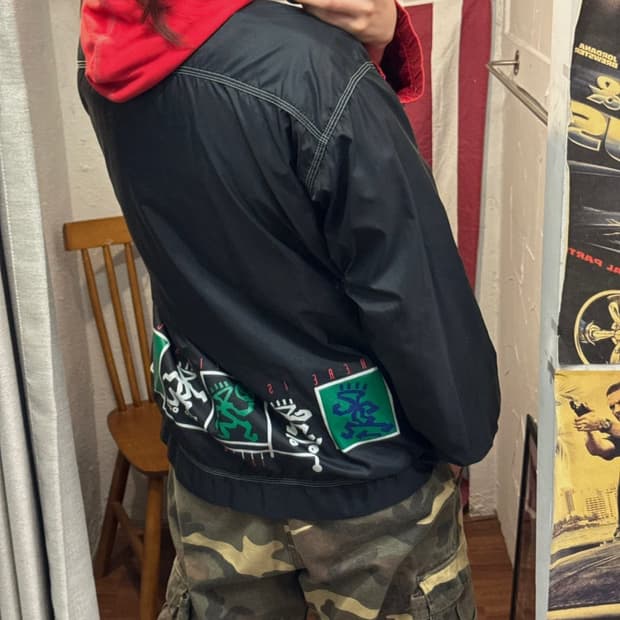 00s 나이키 올드스쿨 바람막이 후면 그래픽 로고 포인트 블랙 레드