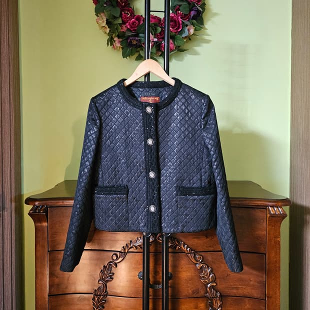 미샤 자켓(2022년)