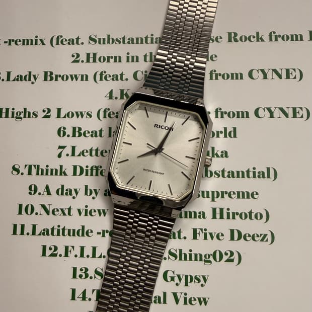 RICOH 80s 빈티지 메탈 워치 