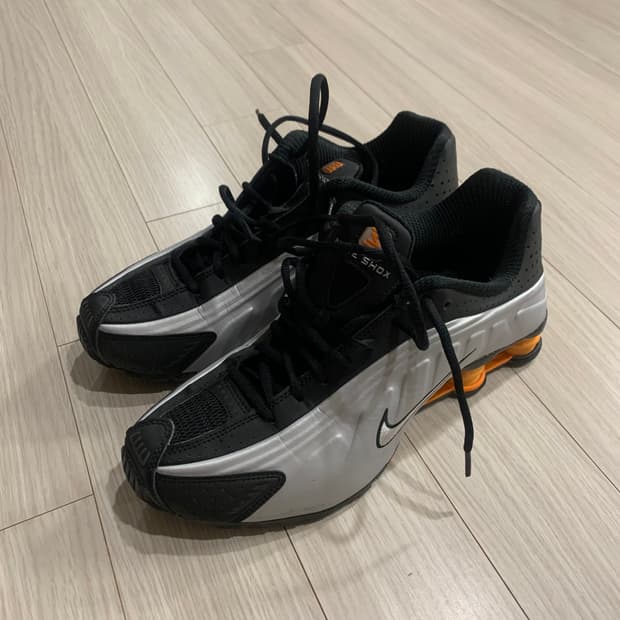 나이키 샥스 275