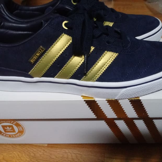 아디다스 부세니츠 벌크 10주년 모델