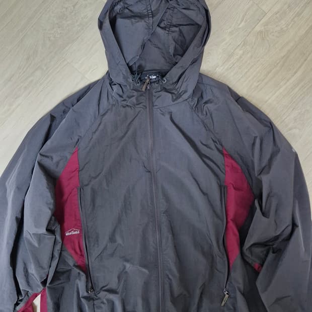 와일드띵스 바람막이 아미 자켓 그라파이트 L사이즈 판매합니다