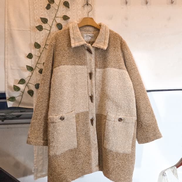 토글 버튼 보송보송 코트