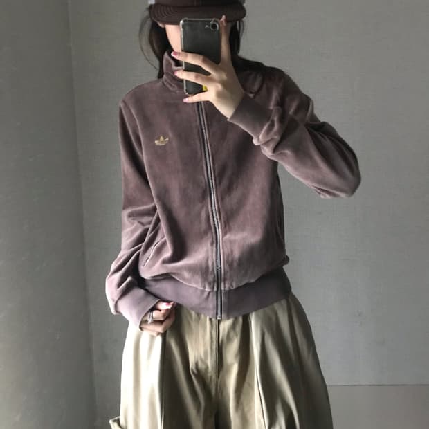아디다스 브라운 벨벳 져지