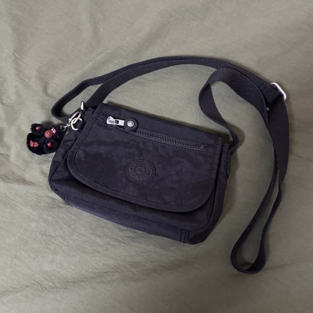 키플링 sabian 미니 크로스백