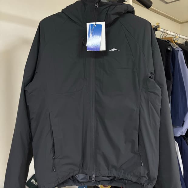 고요웨어 그레핀 인슐레이션 자켓 L 팔아요