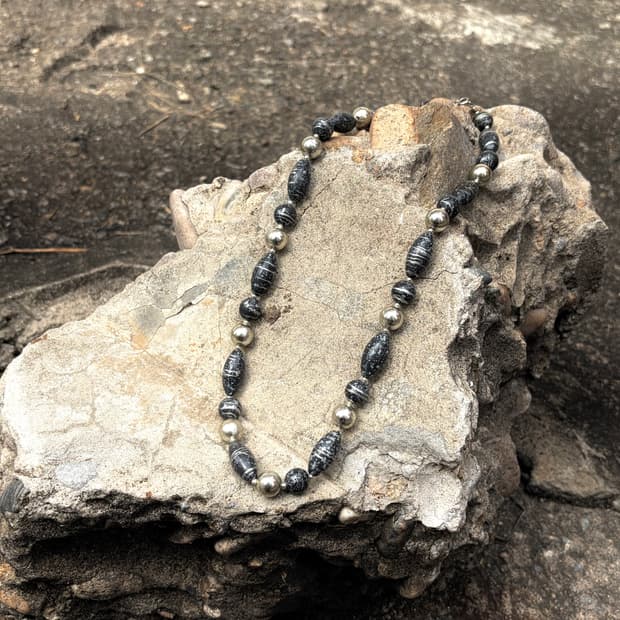 Vintage Stone Shadow necklace