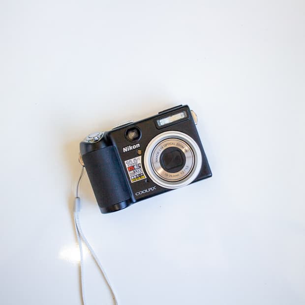 Nikon Coolpix P5000 / 빈티지 디지털 카메라