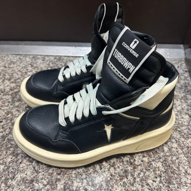 컨버스 x 릭 오웬스 다크쉐도우 터보웨폰