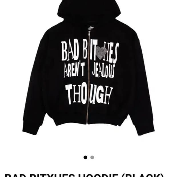 제노리포트 BAD BITXHES HOODIE