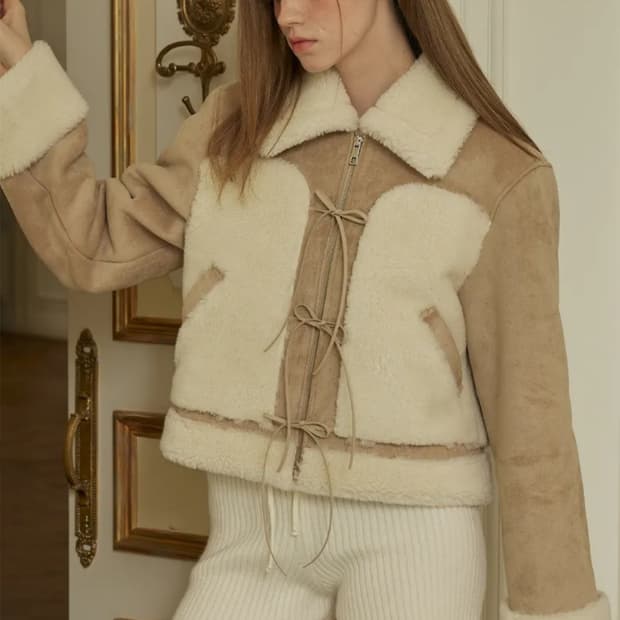 아이토브서울 리본 무스탕 베이지