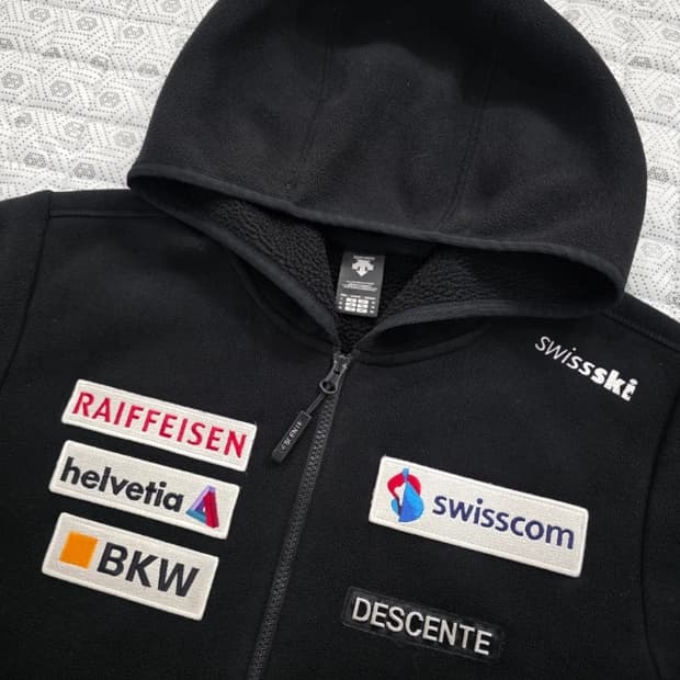 데상트 아우디 스위스 스키팀 후드집업 105