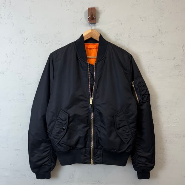 알파인더스트리 MA-1 항공점퍼 블랙