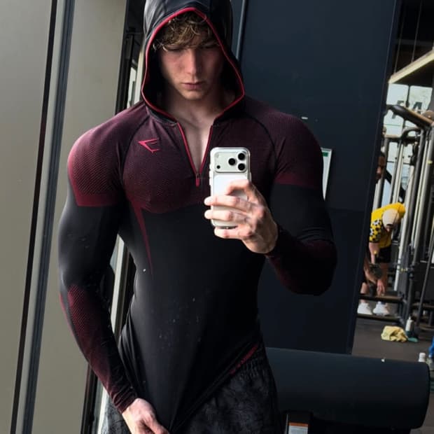 짐샤크 오닉스 5.0 레드 후드