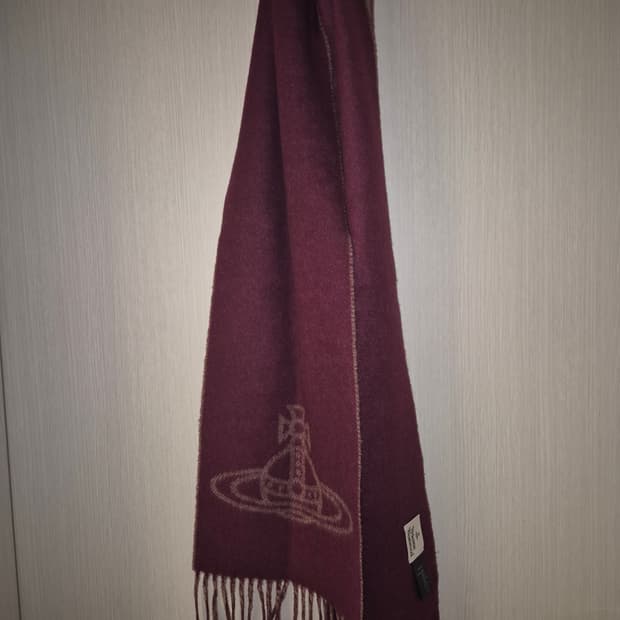 25FW 비비안 웨스트우드 더블 로고 울 머플러 카멜