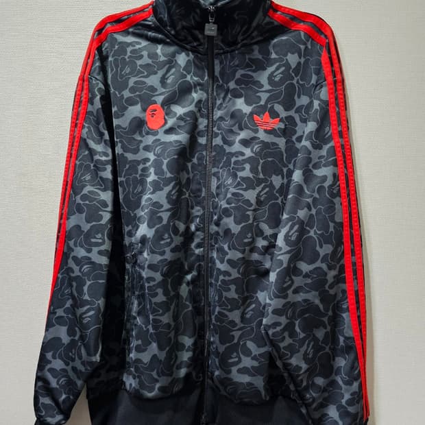 상태최상 아디다스 x 베이프 올오버 트랙탑 져지 105 / XL