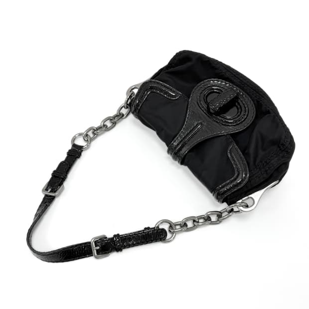 프라다 나일론 & 페이턴트 레더 체인 숄더백