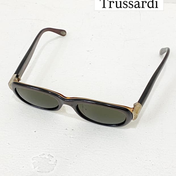 Trussardi EYES 그레이브라운 TR1021 선글라스